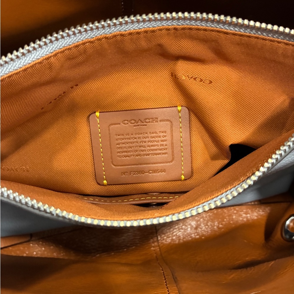 Authentic Coach Lana hobo bag- preowned - Picture 11 of 11